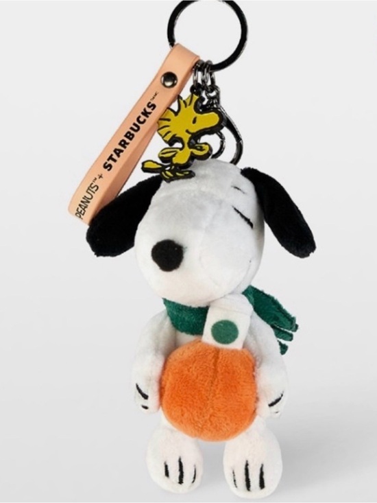 Starbucks Accessories - 🎃 NWT Peanuts x Starbucks 🎃
Limited Edition Snoopy Keychain/ Bag Charm
